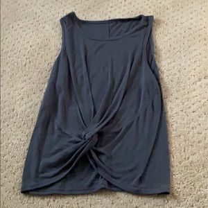 a lululemon workout shirt